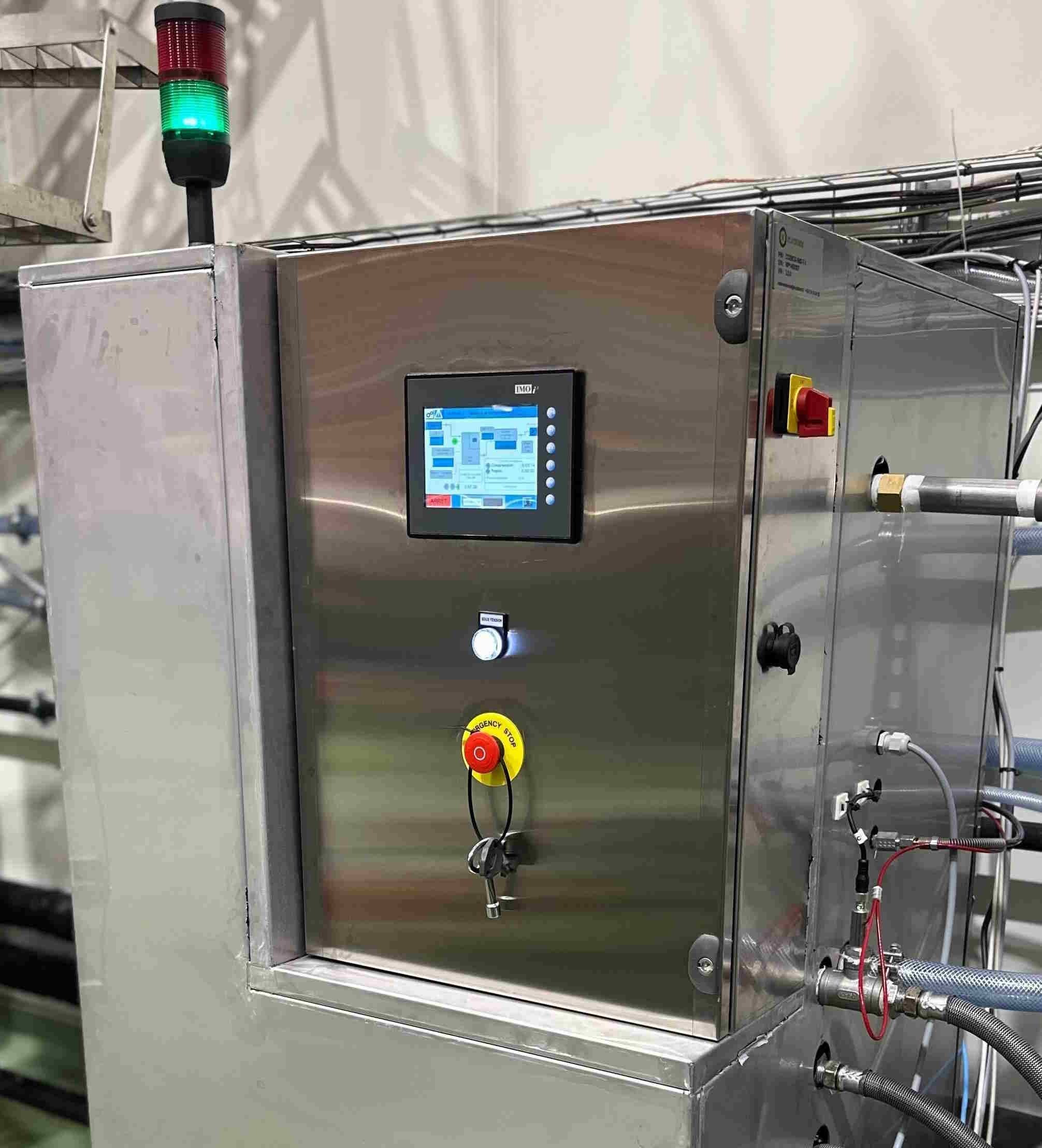 Système d'analyse en ligne de la qualité du CO2 et de purification
